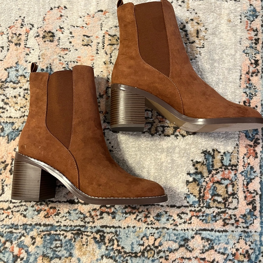 Loft Block Heel Chelsea Boot